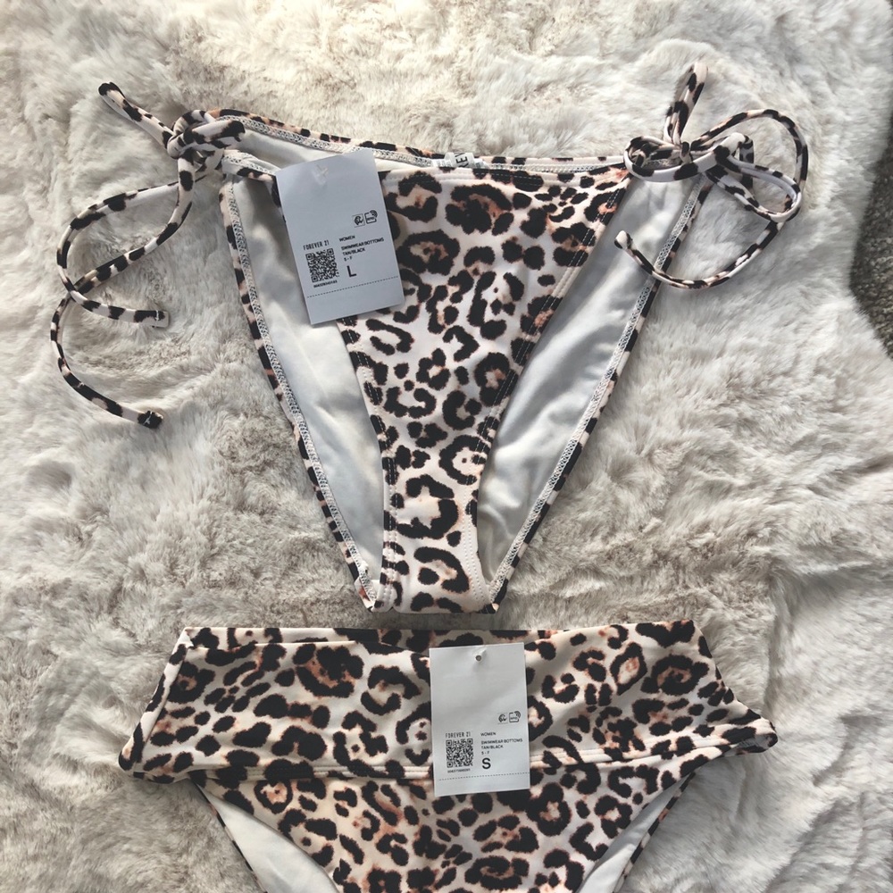 NEW WITH TAGS FOREVER 21 Leopard Bikini Bottoms